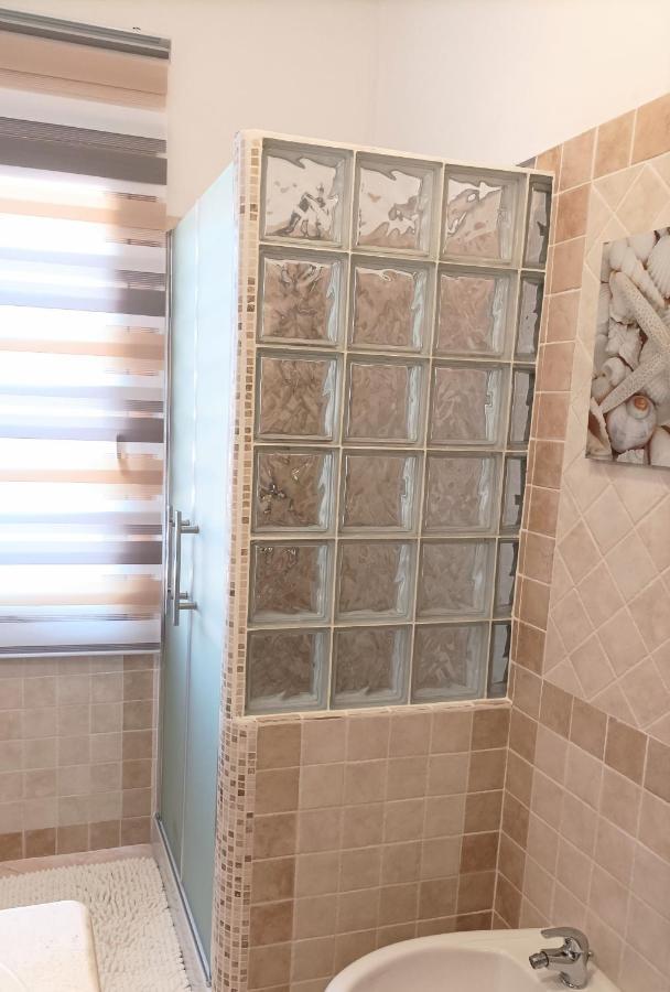 The Roses Garden Bed & Breakfast La Maddalena  Exterior photo